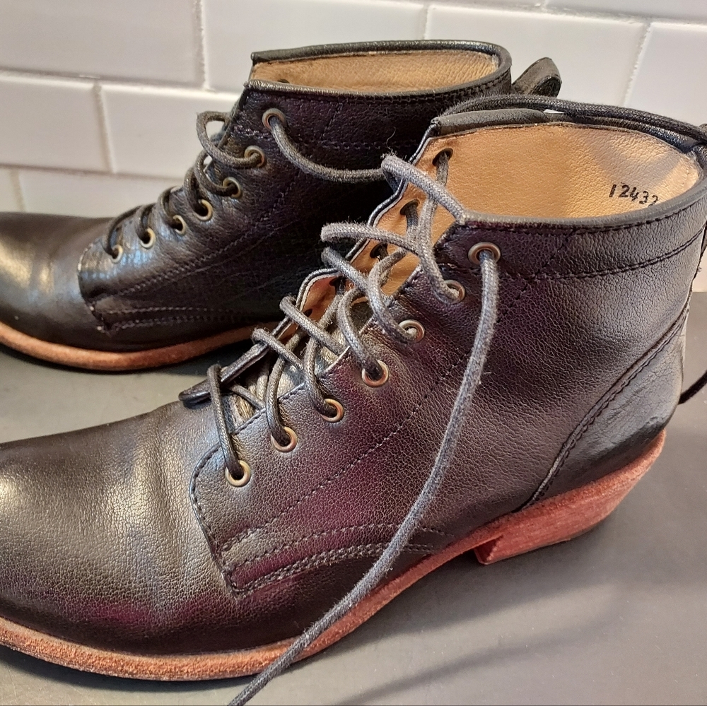 Women's Frye black tie ankle boots size 7